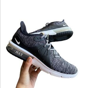 NIKE AIR MAX RUNNING SNEAKERS